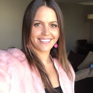 Meet your Posher, Holly